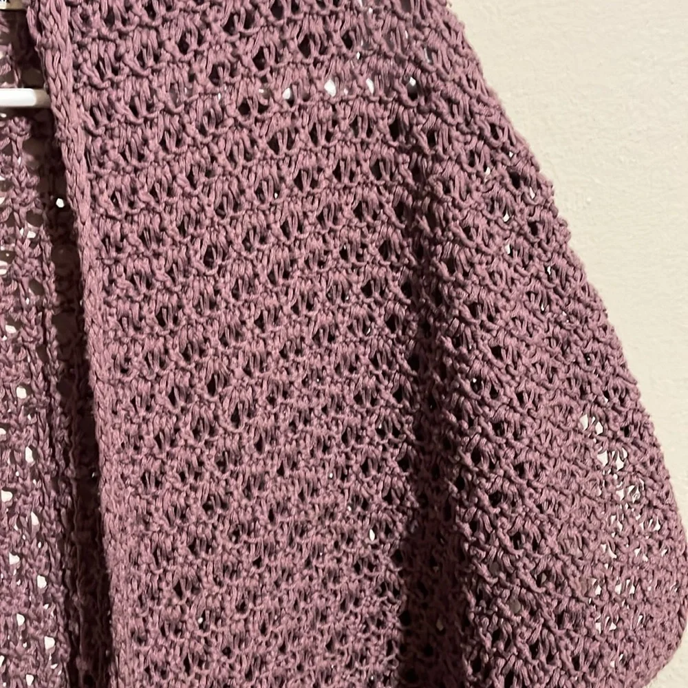 Old Navy dusty rose crochet open front top. Size medium. - Picture 3 of 5